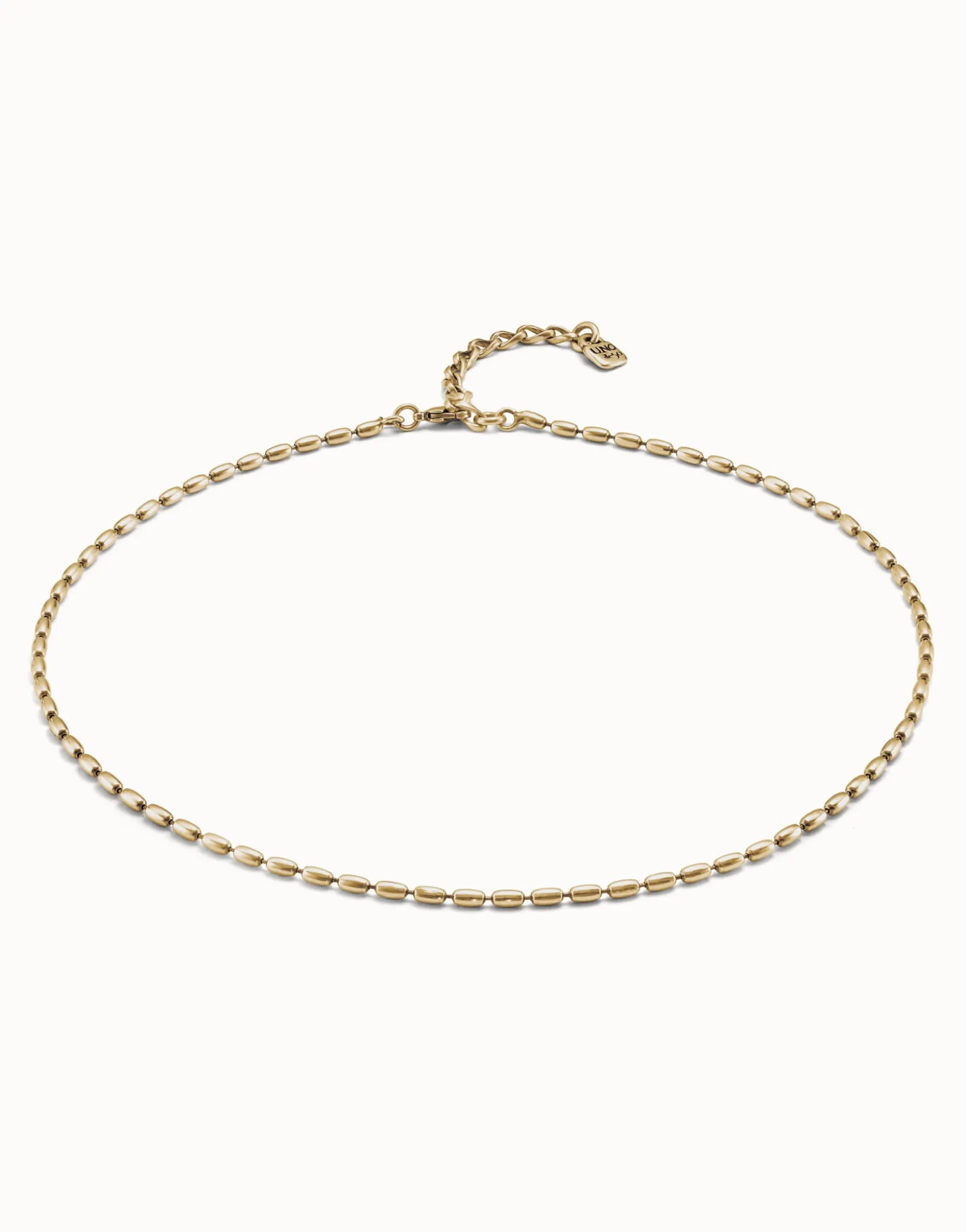 Short oval link chain necklace