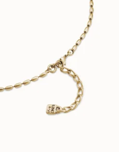 Short oval link chain necklace