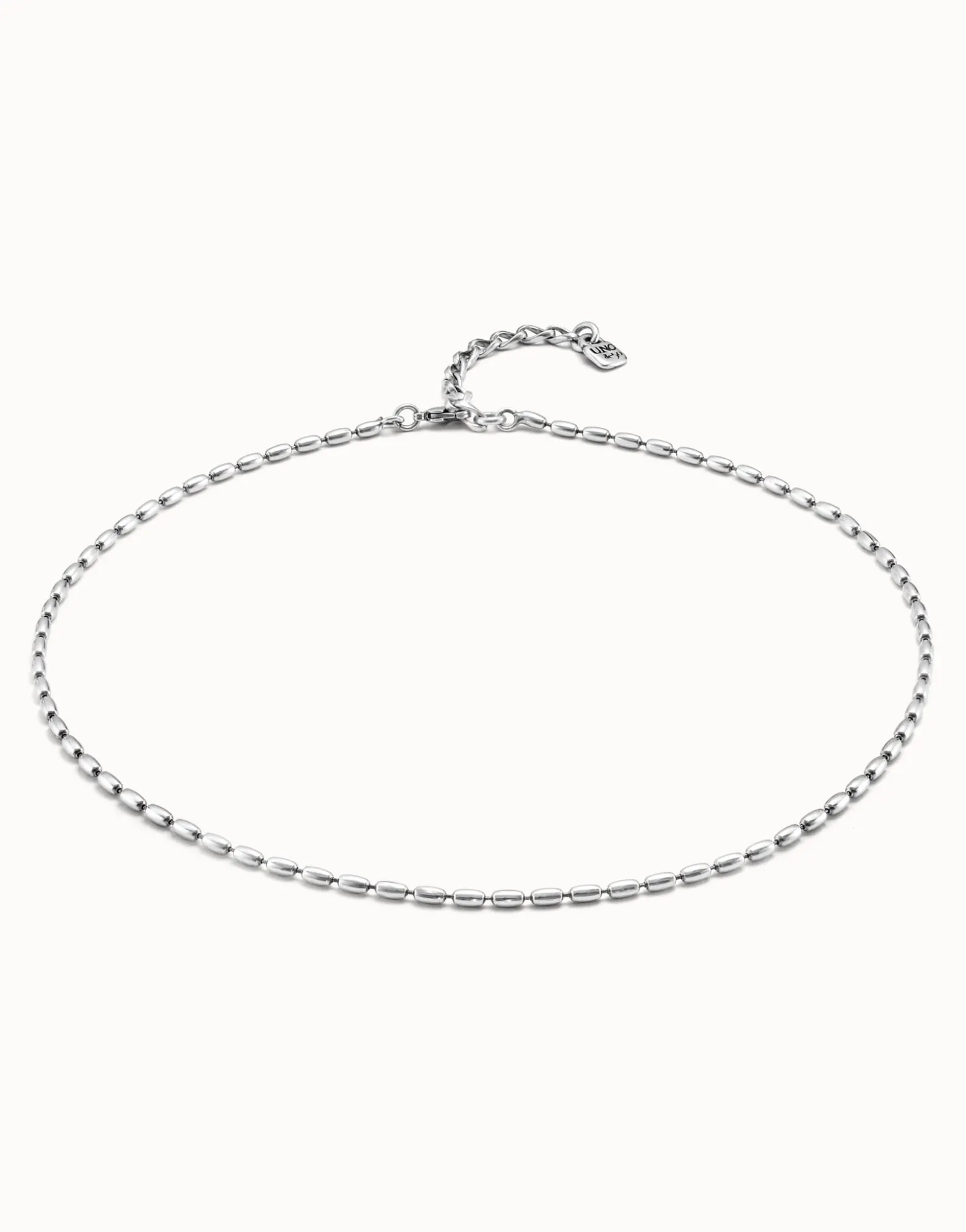 Short oval link chain necklace
