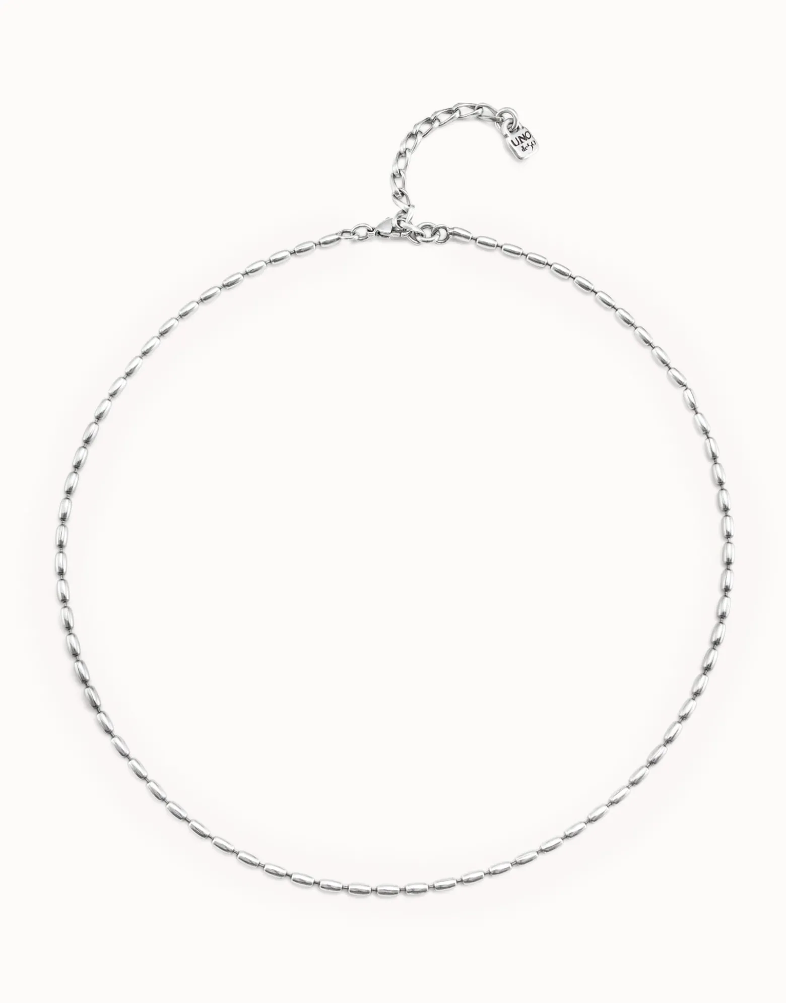 Short oval link chain necklace