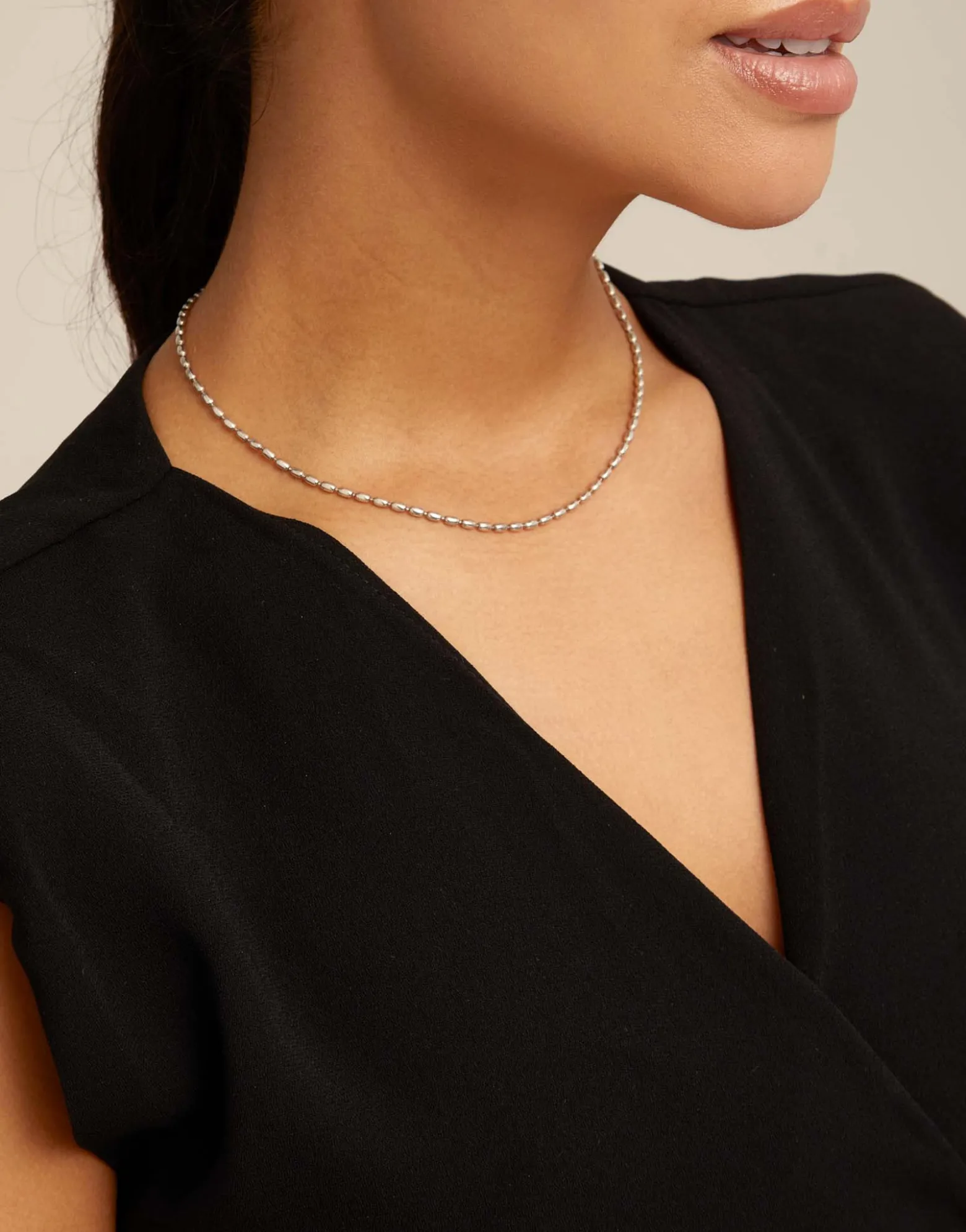 Short oval link chain necklace