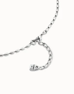 Short oval link chain necklace