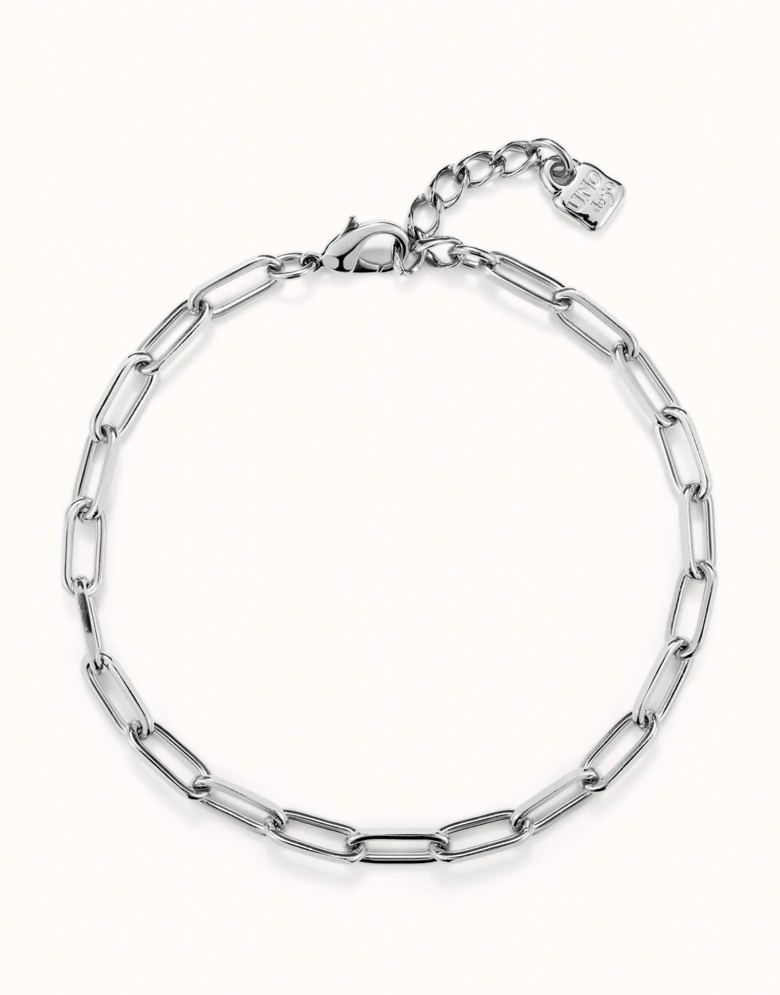 Short oval link chain necklace
