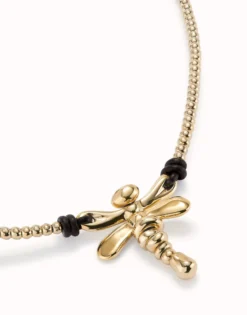 Short pendant necklace with dragonfly