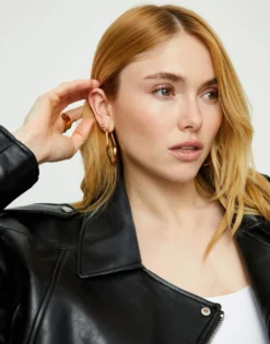 Skull single stud earring