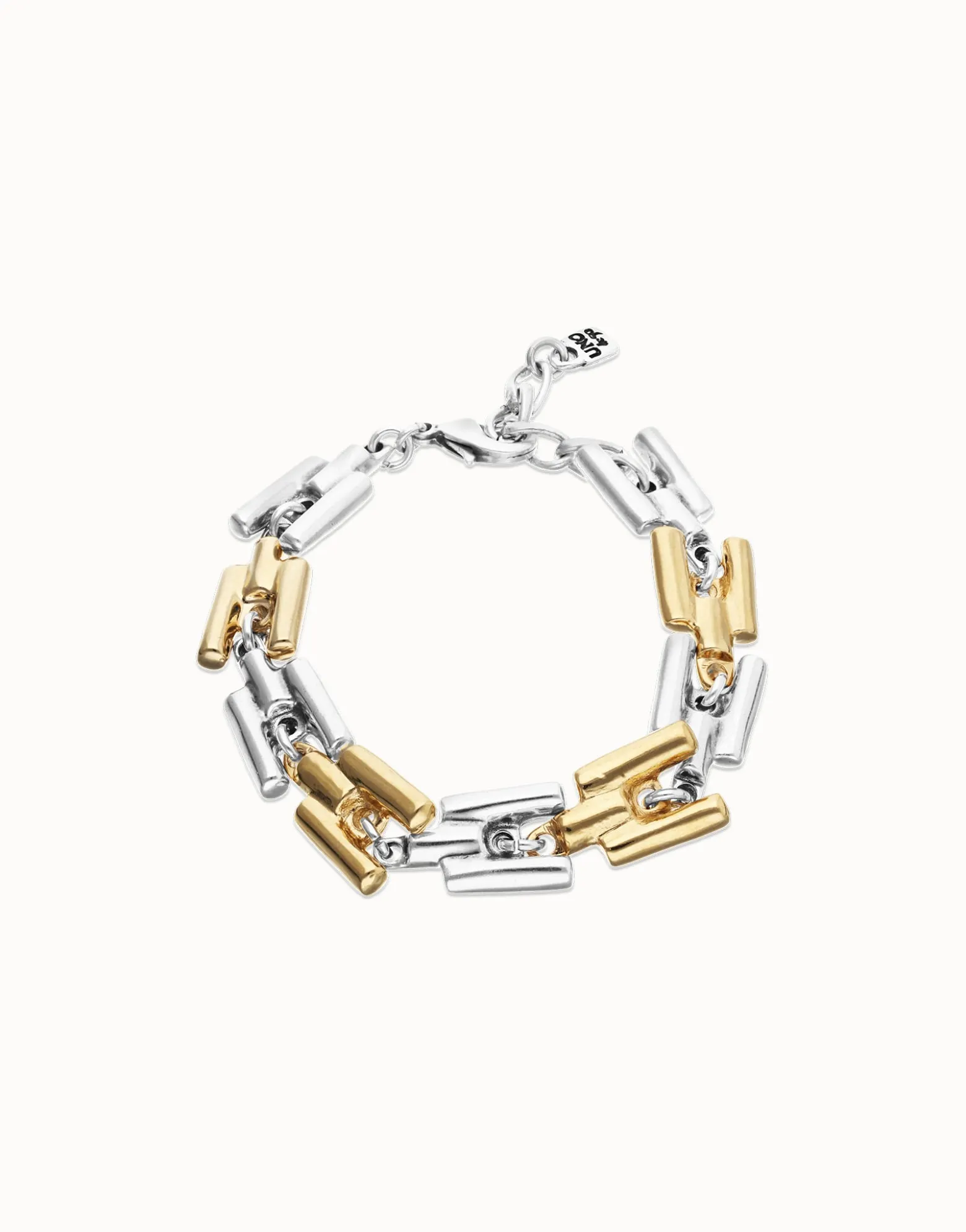 Square links chain bracelet