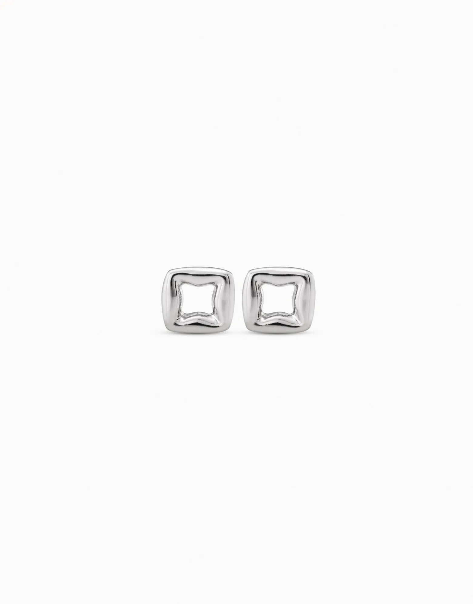 Square stud earrings