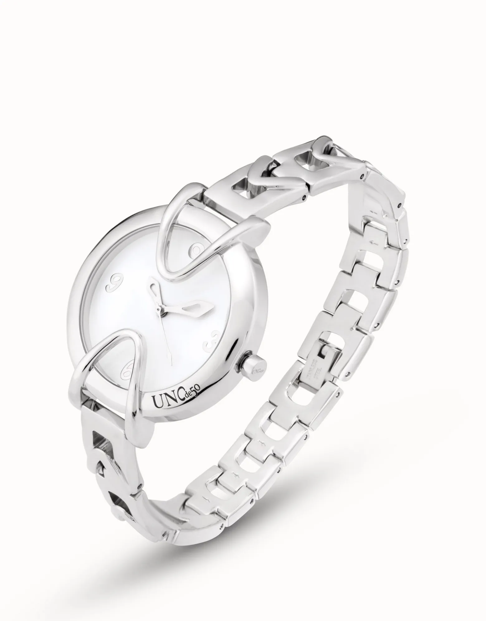 Sterling silver-plated watch with metal strap and round white dial
