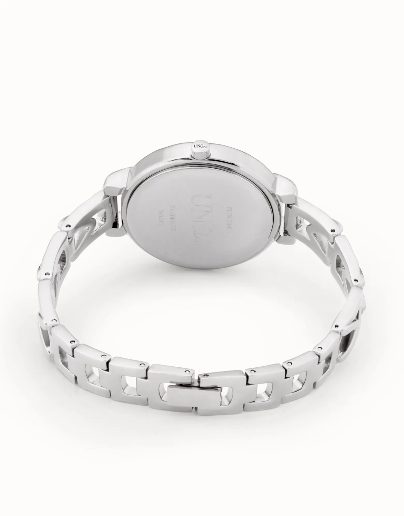 Sterling silver-plated watch with metal strap and round white dial