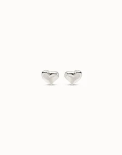 Stud earrings with heart shape