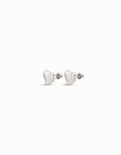 Stud earrings with heart shape