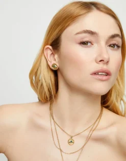 Stud earrings with verde crystal