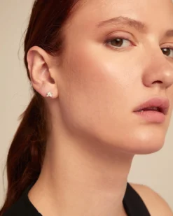 Stud earrings with white cubic zirconia