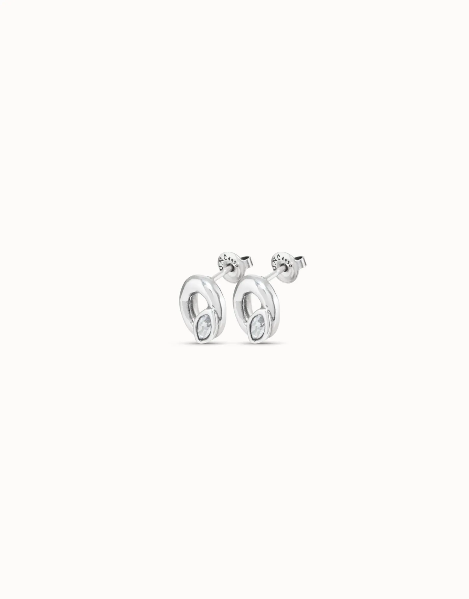 Stud oval earrings with light grey crystal