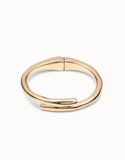 Tubular shaped bangle bracelet