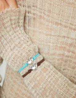 Turquoise elastic thread bracelet with heart charm