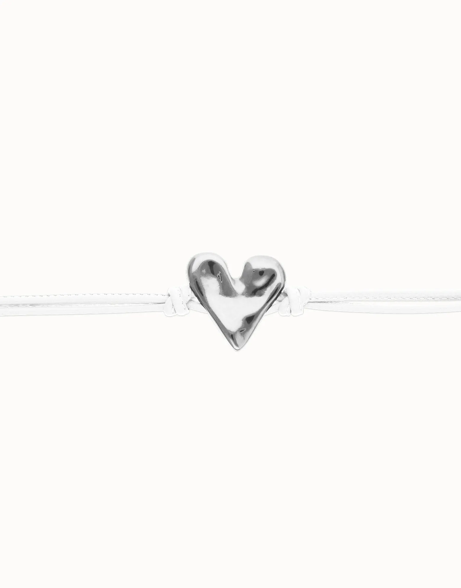 White leather bracelet with heart detail