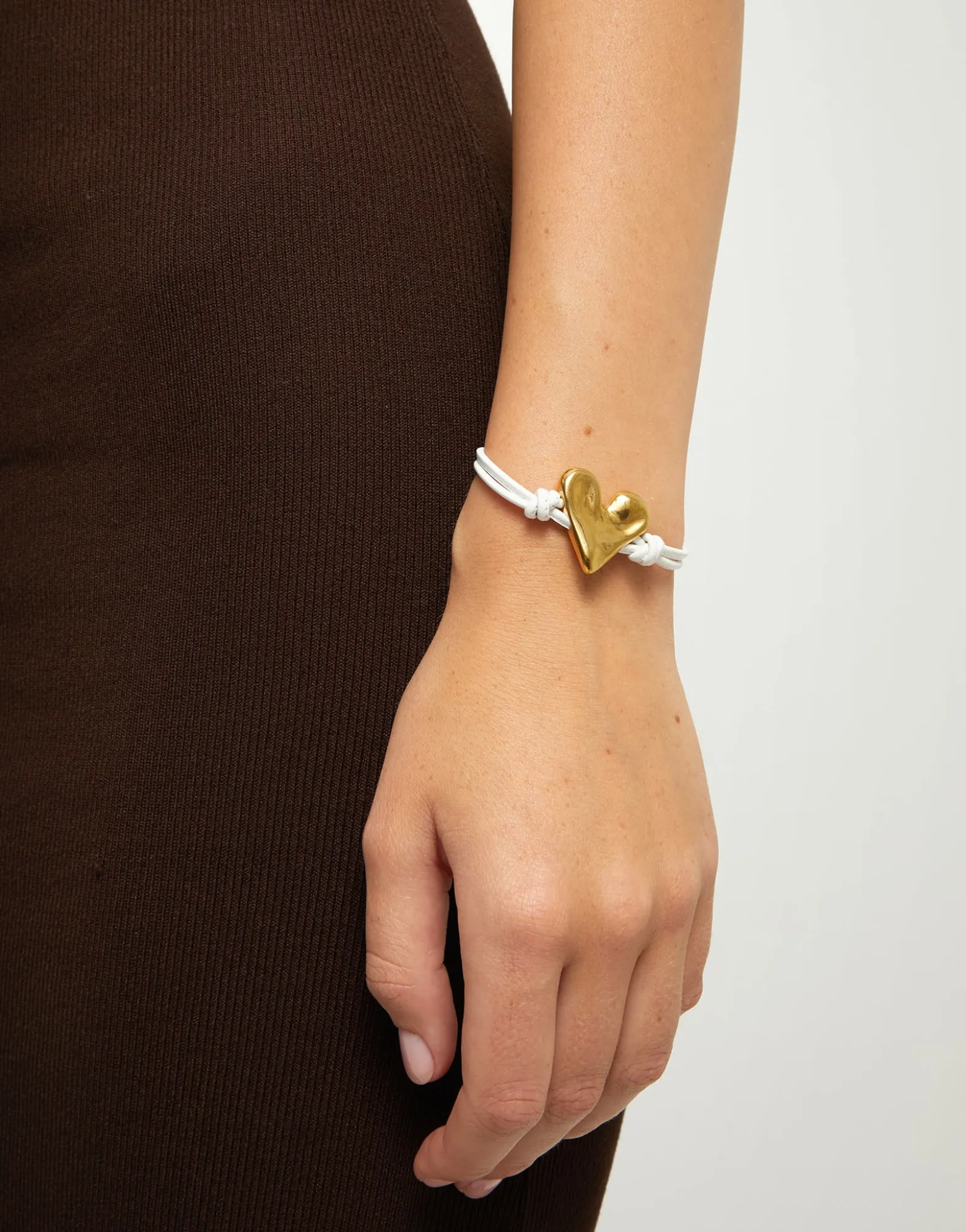 White leather bracelet with heart detail